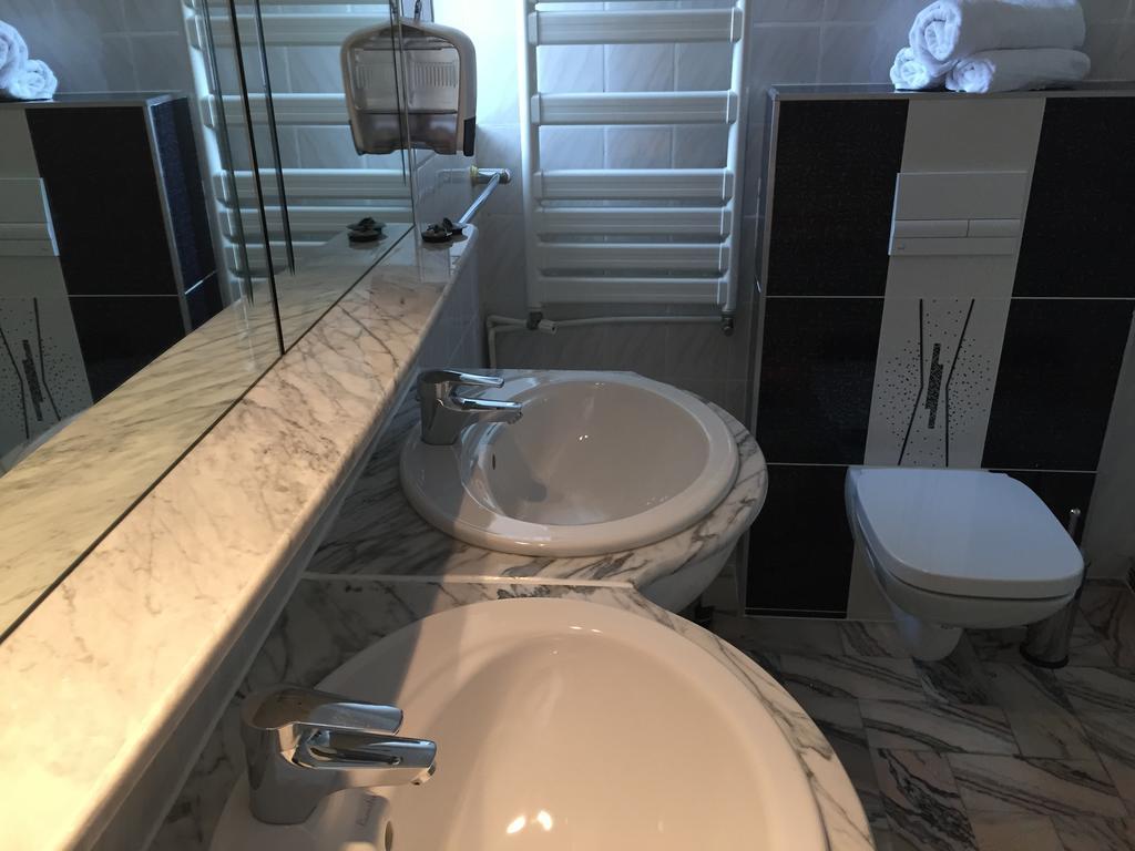 Kiem Premium Apartments Braşov Exterior foto